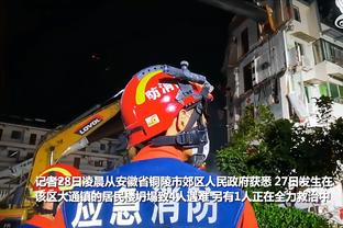 德容已代表巴萨在西甲出场139次，追平克鲁伊夫的数据